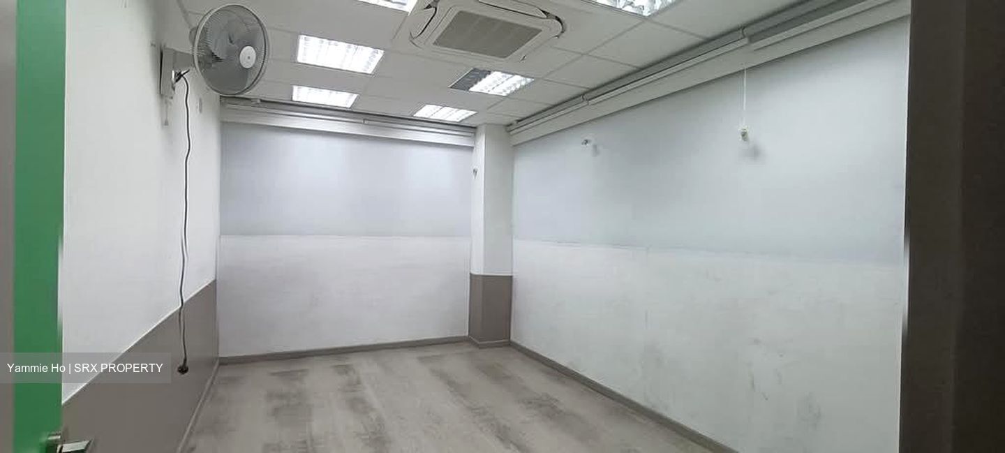 Jurong Gateway Road (D22), Shop House #580630771